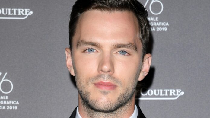 Nicholas Hoult está em negociações para se juntar ao elenco do remake de 'Nosferatu' de Robert Eggers