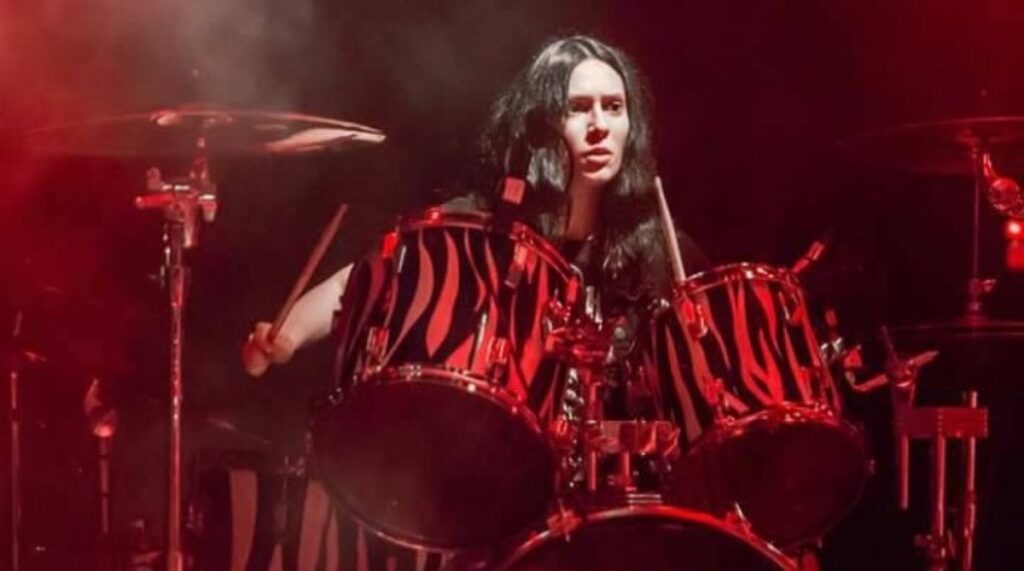 Luana Dametto, baterista da Crypta, concorre na categoria "Baterista de Metal do ano" no Drumeo Awards