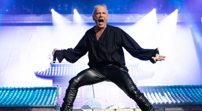 Iron Maiden para Bruce Dickinson, existe um único erro no álbum The Number of the Beast
