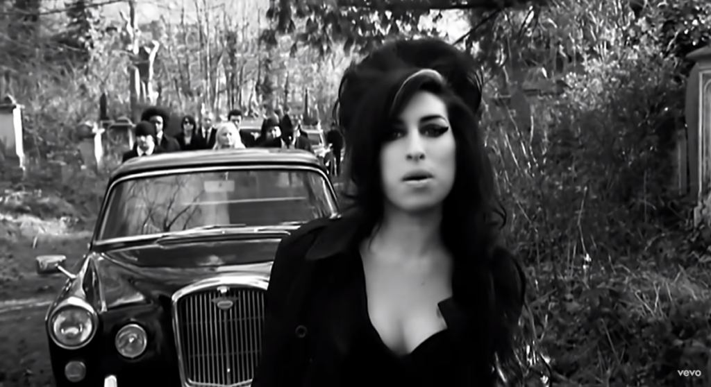 Back To Black cinebiografia de Amy Winehouse ganha trailer impactante!