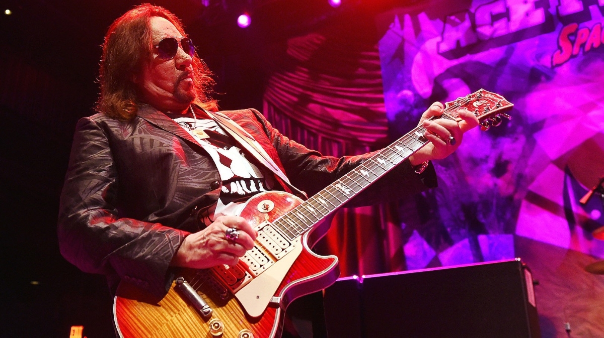 Kiss Ace Frehley dispara contra Gene Simmons e Paul Stanley, meu novo álbum vai envergonhá-los, porque eles não conseguem fazer um disco tão bom