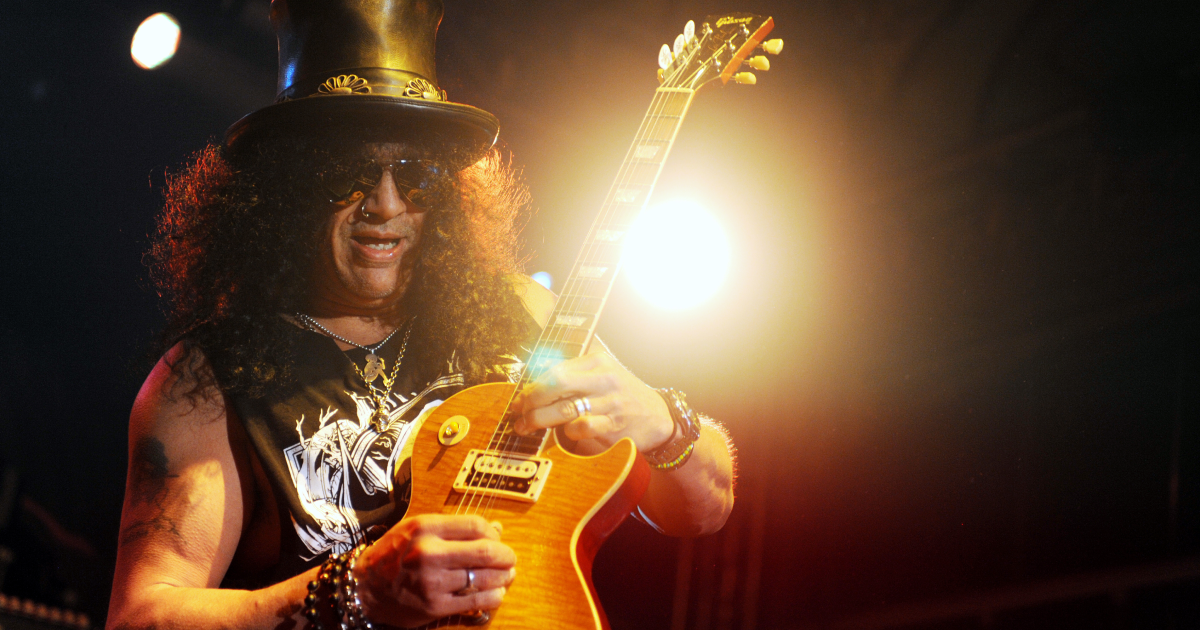 Slash lança novo single com Brian Johnson e Steven Tyler