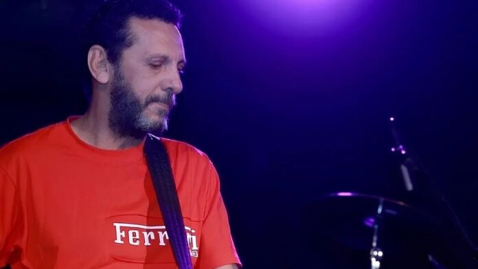 C:\Users\Flávia\Desktop\Camisa de Vênus morre o ex-guitarrista Gustavo Mullem, que gravou clássicos como Silvia, Bete Morreu e Eu Não Matei Joana D'Arc.jpeg