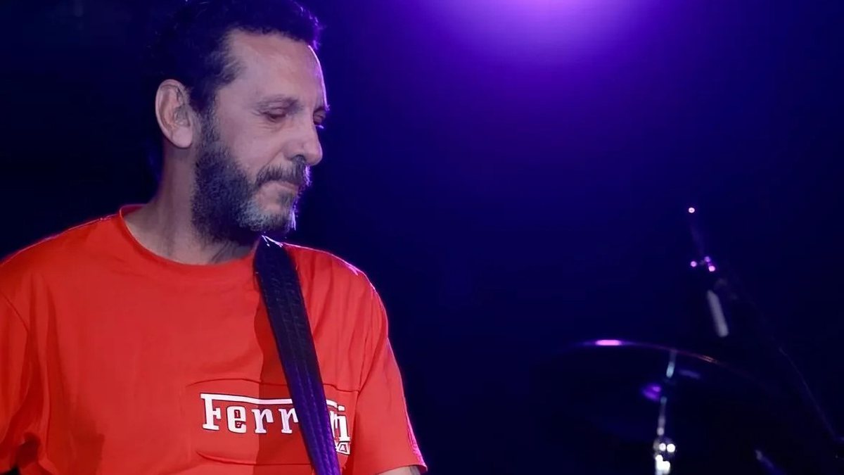 C:\Users\Flávia\Desktop\Camisa de Vênus morre o ex-guitarrista Gustavo Mullem, que gravou clássicos como Silvia, Bete Morreu e Eu Não Matei Joana D'Arc.jpeg