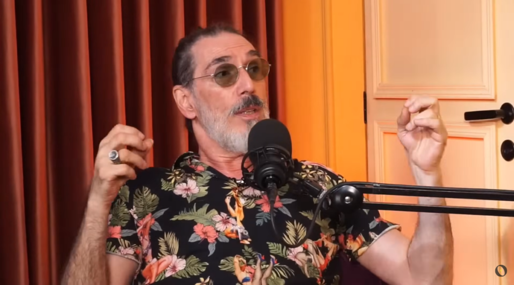 Lobão ninguém quer falar, ninguém quer dizer que meia-entrada é uma aberração, só funciona desse jeito aqui