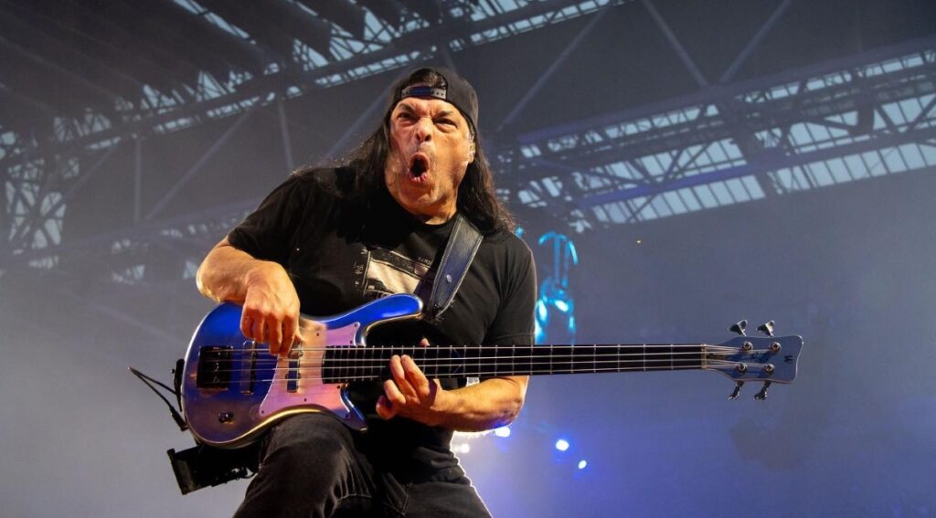 Metallica não há muitos baixistas que possam fazer esse trabalho, diz Trujillo sobre o desafio de tocar baixo no Metallica