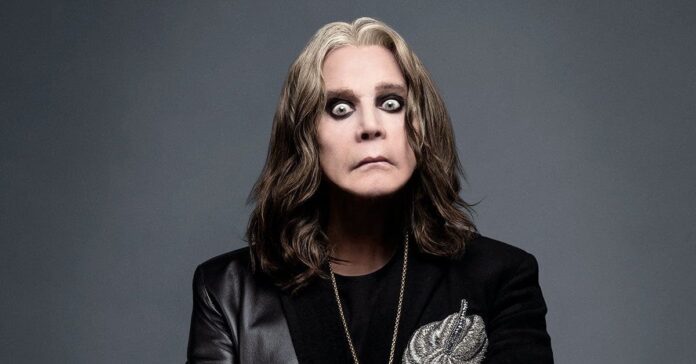 Ozzy Osbourne tentei ler a bíblia, mas está numa língua que não entendo