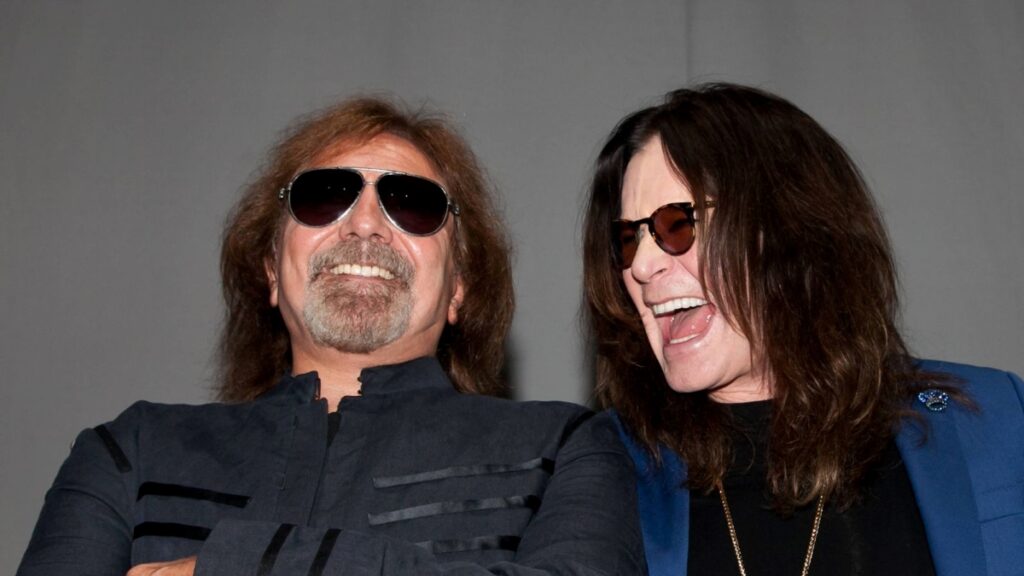 Black Sabbath vs. skinheads: "matem o cara seboso!", relembra Geezer Butler
