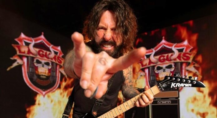 Skid Row procura por novo vocalista e Tracii Guns manda recado, conheço um cara, o nome dele é Sebastian Bach