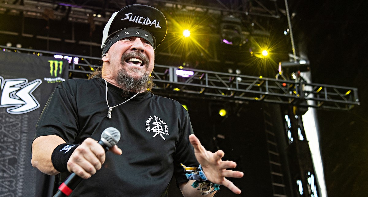 Suicidal Tendencies não entendo por que é tão ofensivo fazer uma pergunta. As pessoas só querem confirmação, elas não querem se comunicar, diz Mike Muir