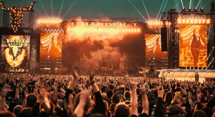 Amon Amarth com lotação máxima, banda conquistou o maior público do fim de semana no Wacken 2024