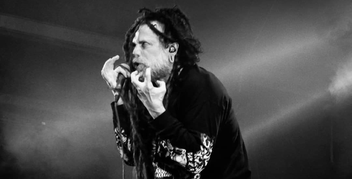 Cannibal Corpse: Chris Barnes responde com humor aos "fiscais" de letras de músicas que tentaram cancelar a banda