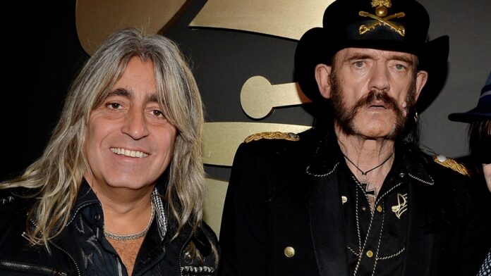 Motörhead estou feliz que Lemmy não tenha que experimentar essa porra de politicamente correto que eu não suporto. Ele ficaria louco, diz Mikkey Dee