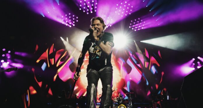 Axl Rose canta Love To Love do UFO no novo álbum de Michael Schenker
