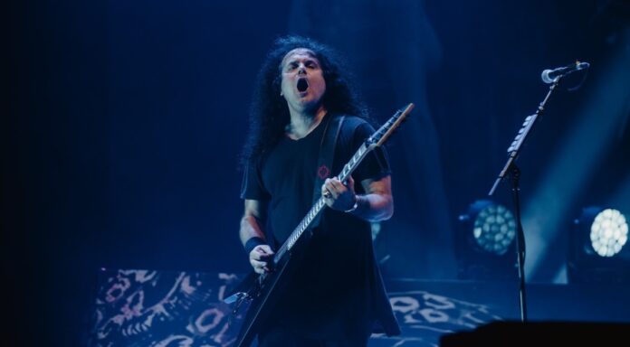 Kreator ficamos todos apavorados na época. Estou feliz que os anos 90 tenham acabado, diz Mille Petrozza sobre a dominância do grunge