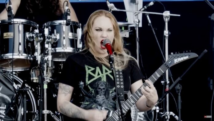 Nervosa eu estou muito feliz, me sentindo empolgada, porque é uma coisa nova, um desafio, diz Prika Amaral sobre se tornar vocalista