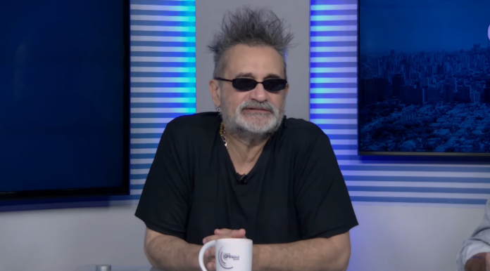 Regis Tadeu Rock In Rio é uma Disneylândia de gente deslumbrada. Não é nem um festival de música mais
