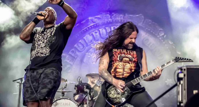Sepultura queríamos construir algo verdadeiro com alguém de novas ideias, origens e influências, diz Andreas sobre escolher o vocalista Derrick Green