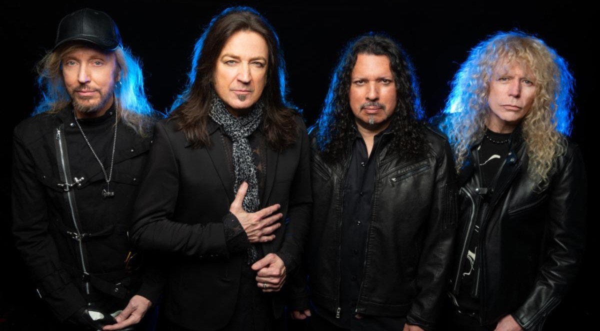 Stryper bandas que não lançam novas músicas precisam se reavaliar, deveriam ir trabalhar no McDonald's, diz Michael Sweet