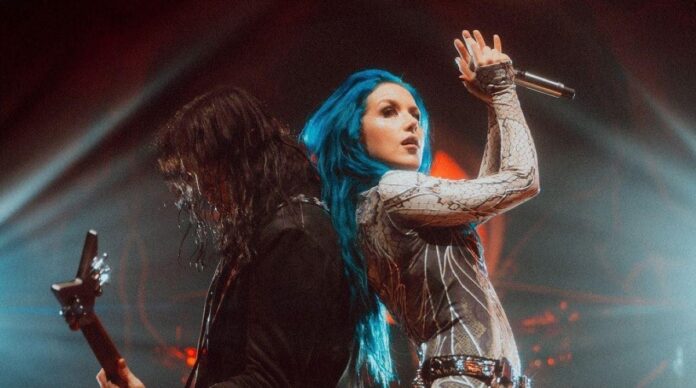 Arch Enemy ouça o novo single Liars & Thieves