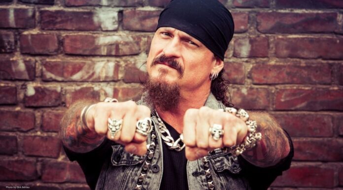 Iced Earth: governos dos EUA solicita liberdade condicional para Jon Schaffer, destacando sua colaboração com as autoridades
