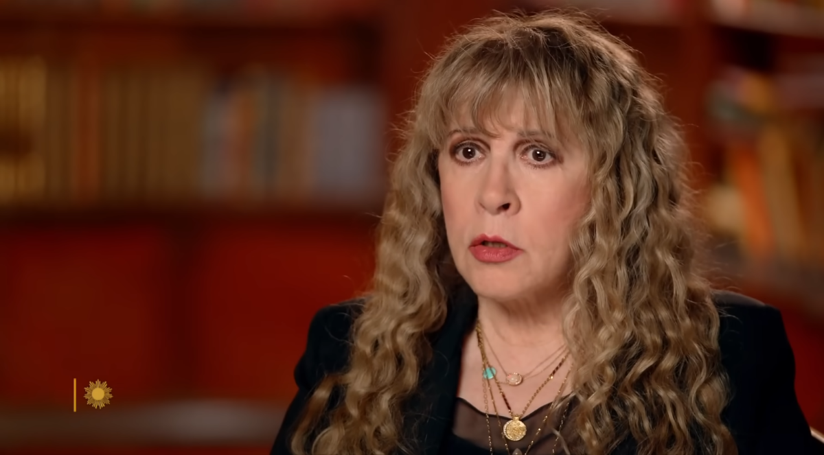 Stevie Nicks relembra a interrupção de sua gravidez em 1979: "não estava nos planos, teria destruído o Fleetwood Mac"