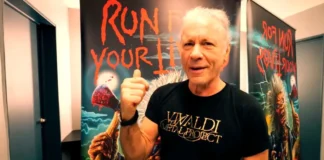 Iron Maiden escolheu Simon Dawson porquê os outros bateristas "queriam soar como Nicko. E você não pode substituir Nicko. Simon, era como ter Clive Burr de volta"