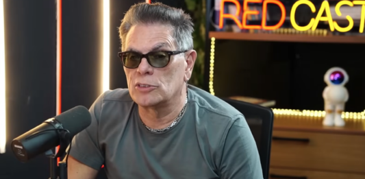 Ultraje a Rigor: "Ser de esquerda é uma m*rda, é uma coisa de burro. O socialismo só produz m*rda", diz Roger Moreira