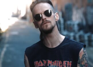 Erik Grönwall divulga versão reimaginada de "Wasted Years", clássico do Iron Maiden