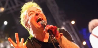 Dead Kennedys: Jello Biafra escreveu mesmo todas as letras? "Se ele fez isso, por que nunca fez nada significativo depois de deixar a banda?"