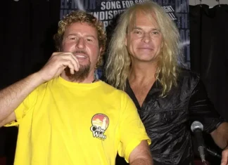 Van Halen: "Ele ligava e dizia que o ônibus quebrou, 10 minutos antes do horário dele entrar. Eu queria quebrar o pescoço do cara", diz Sammy Hagar sobre David Lee Roth